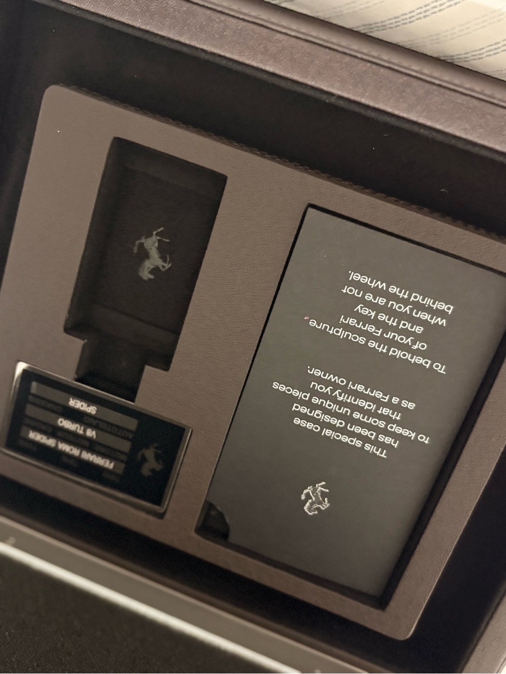 Ferrari Roma Spider Ferrari Collector Presentation Box / Display Case - Picture 5 of 8